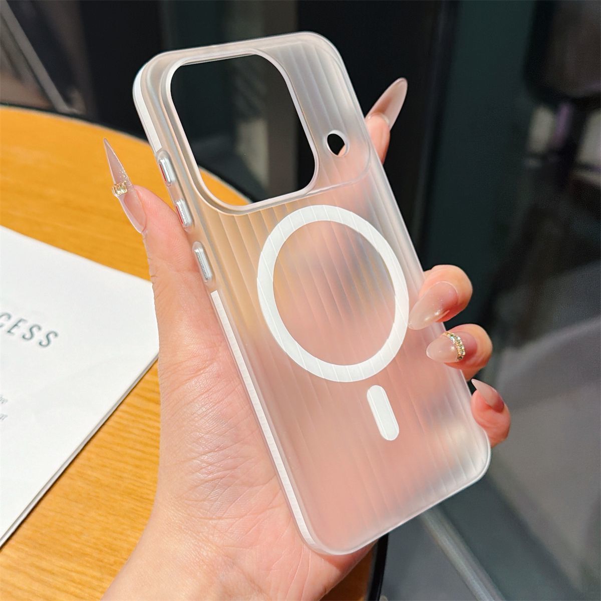 Luxury Ice Fog Corrugated Stri - Oppo Find X8 review and price
